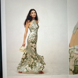 Reformation Veria Silk Dress size 6 NEVER WORN